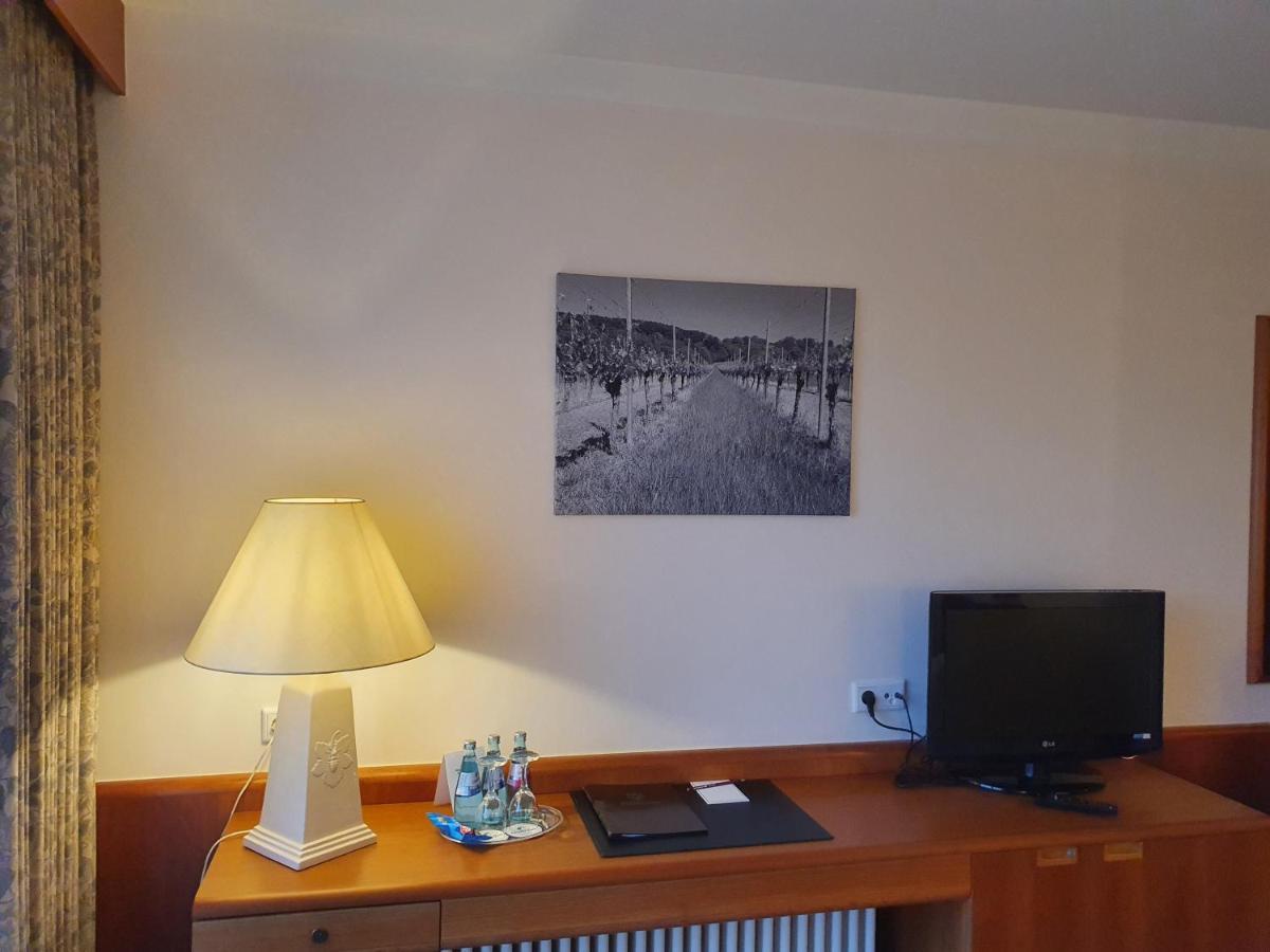 Kaefernberg - Weinhotel Alzenau in Unterfranken Ngoại thất bức ảnh